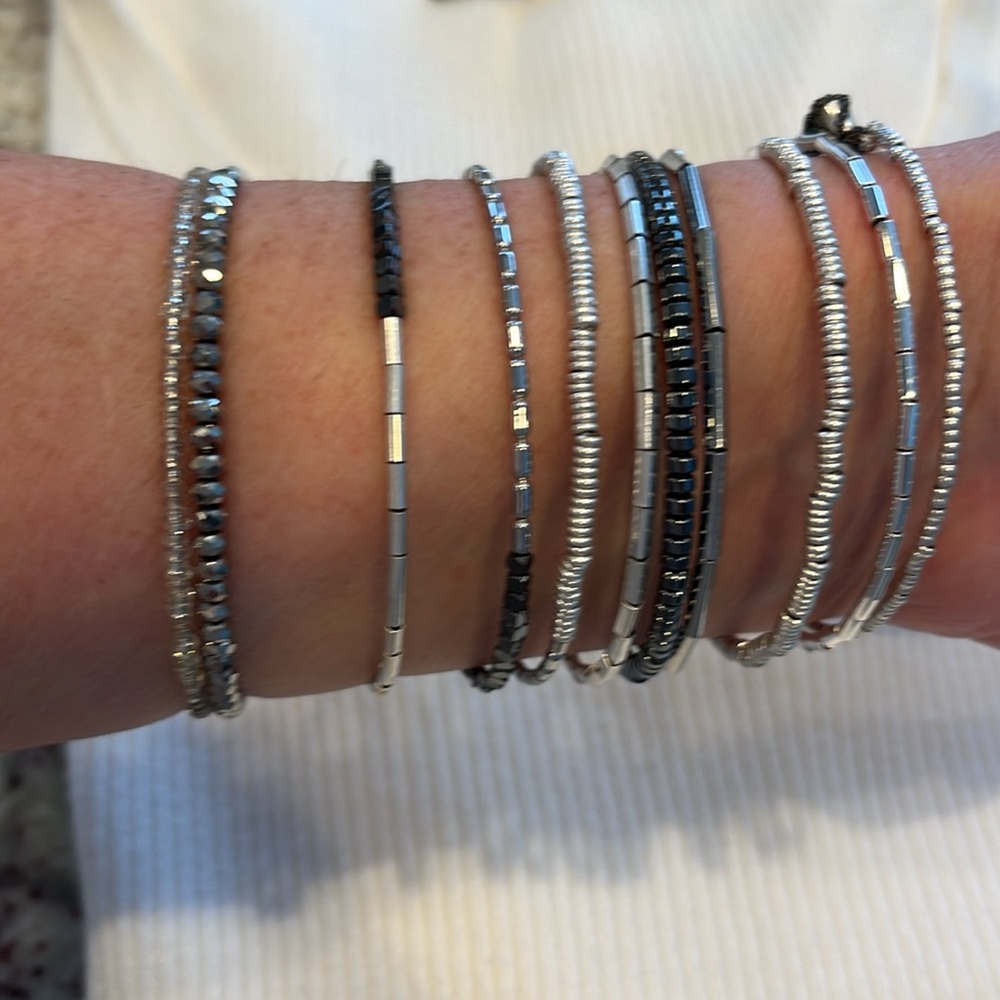 Stella & Dot Costume Jewelry Bracelet Spiral Silver Grey Tone Beaded Bracelet OS - Picture 2 of 4